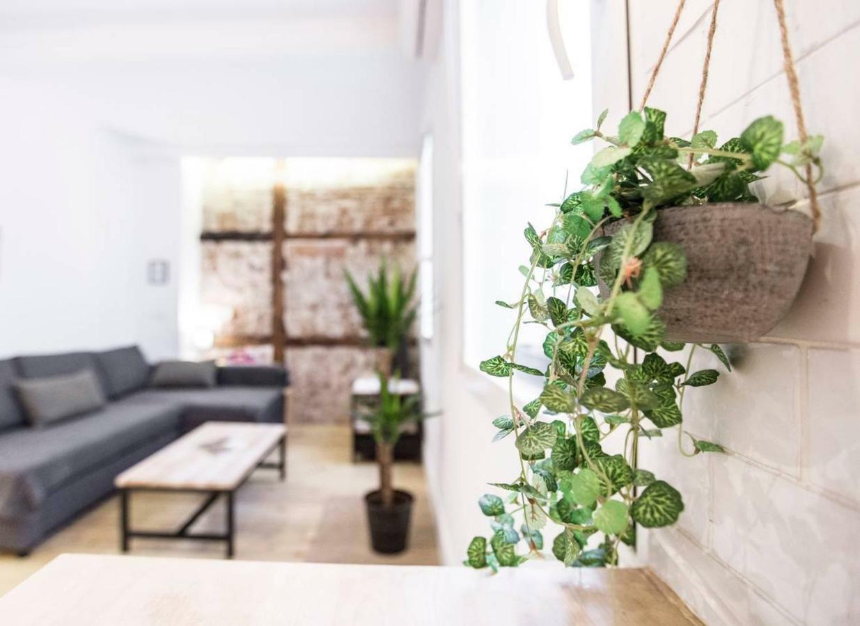 Intimate And Artistic Flat Wifi Puerta Del Sol Apartment Madrid Ngoại thất bức ảnh