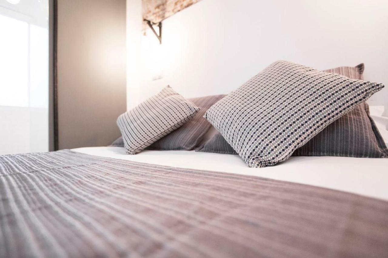 Intimate And Artistic Flat Wifi Puerta Del Sol Apartment Madrid Ngoại thất bức ảnh